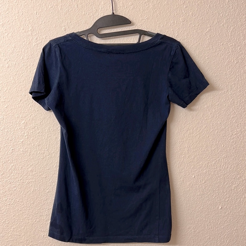Cleveland Cavaliers woman’s shirt blue size S - Picture 2 of 3